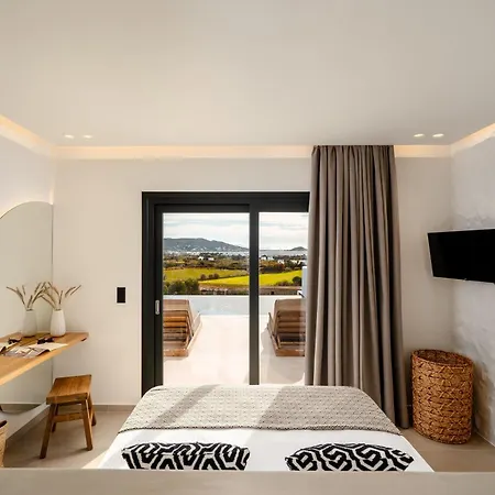 C And G * Agia Anna (Naxos)