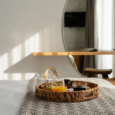 C And G Agia Anna (Naxos)