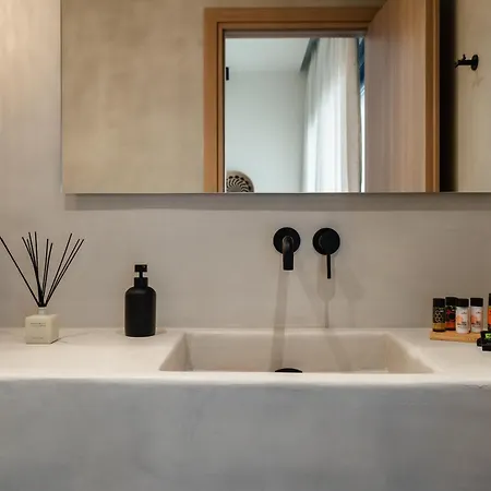 C And G * Agia Anna (Naxos)