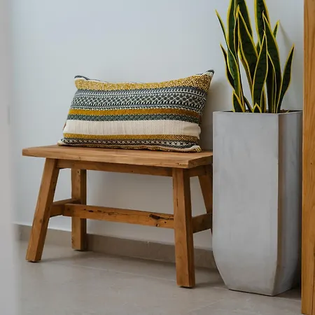 C And G Agia Anna (Naxos)